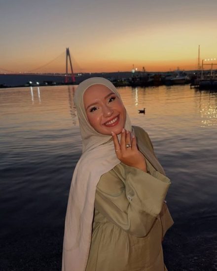 Sinanpaşa Escort Leilani