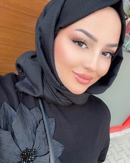 Sinanpaşa Escort Hilal