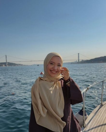 Sinanpaşa Escort Rengin