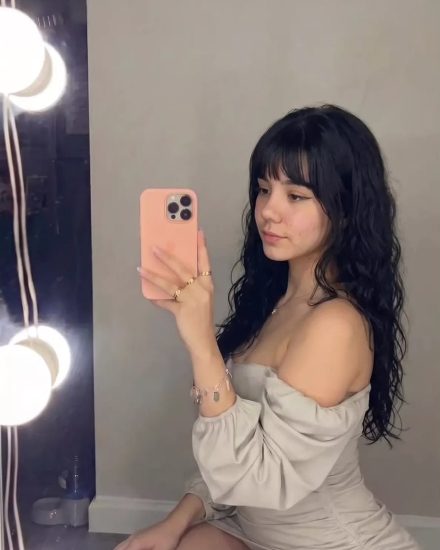 Bayat Escort Lale