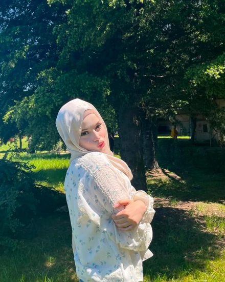 Dinar Escort Matilda