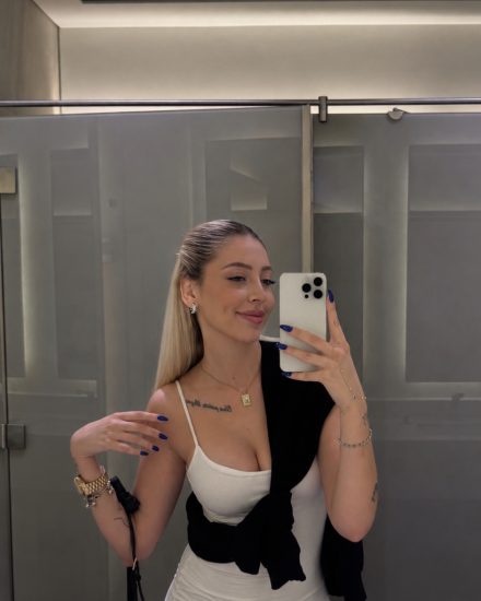 Şuhut Escort Charlotte