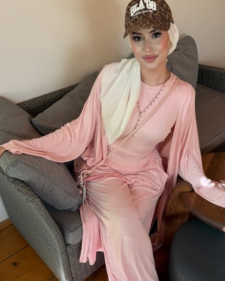 Sinanpaşa Escort Sude