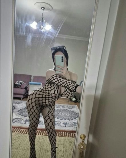 Bayat Escort Bonnie