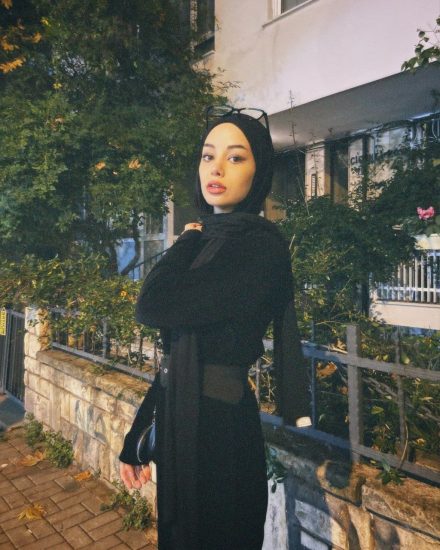 Dinar Escort Sude